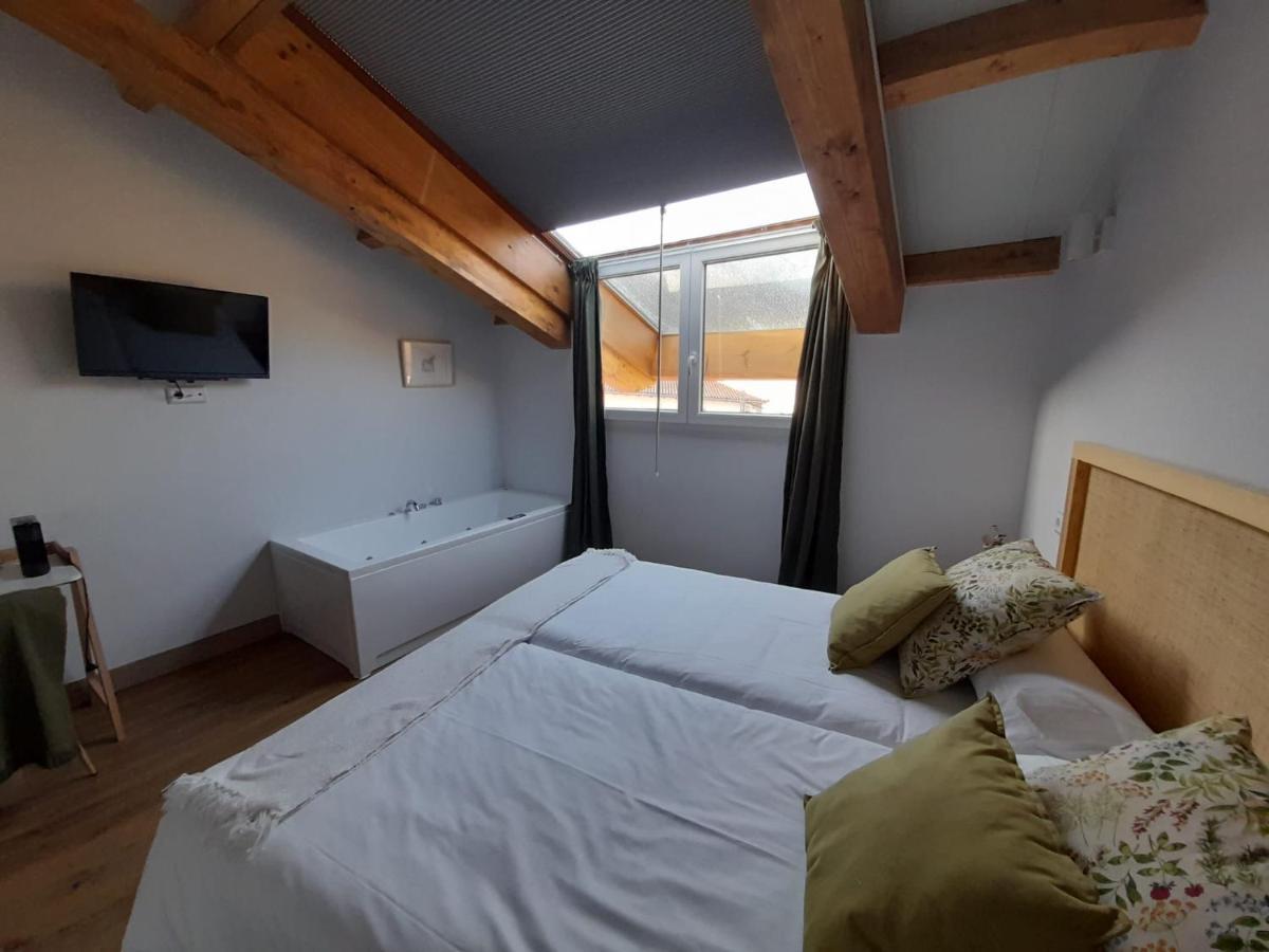 Hotel Camino De Las Estrellas Serranillos المظهر الخارجي الصورة