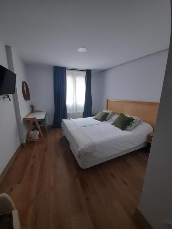 Hotel Camino De Las Estrellas Serranillos المظهر الخارجي الصورة